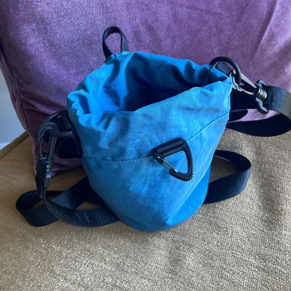 New FP Movement Road Runner Recycled Nylon Bucket Bag - Picture 8 of 8
